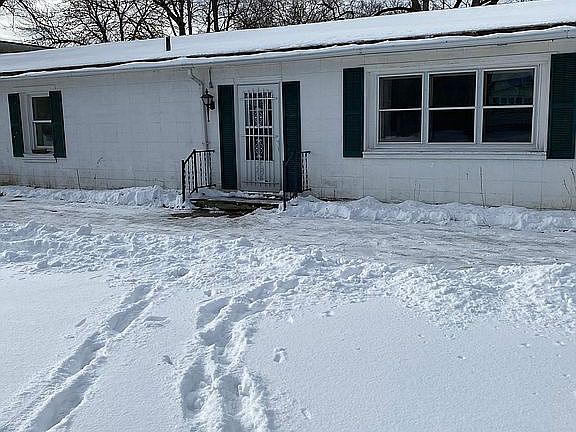4th image of 283 Iona Ave