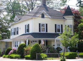 333 Crescent St #1, Waltham, MA 02453