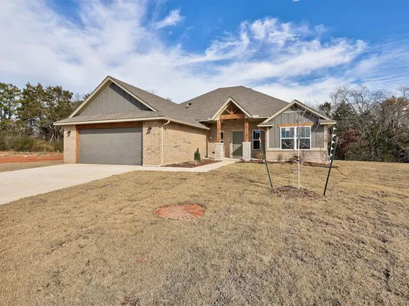 215 Firethorn Way, Noble, OK 73068