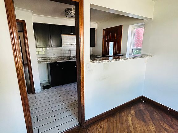 2nd image of 1340 Manss Ave