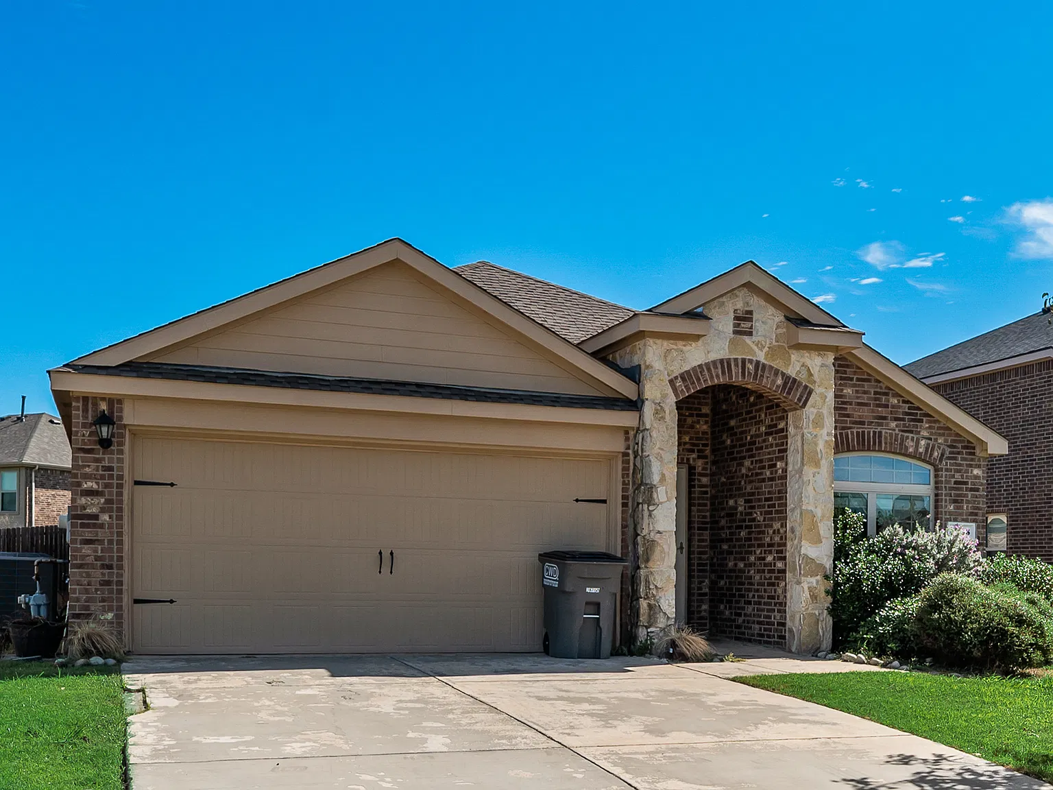 4 bed, 1712 sqft, $1,900 — Photo 3