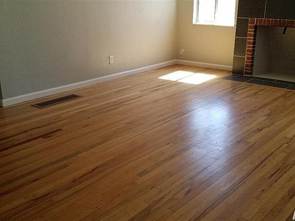 5th image of 1834 W Middlefield Ave