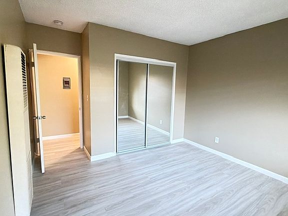 5th image of 1934 N Hollywood Way #M