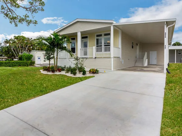 8860 Royal Manor Cir, Boynton Beach, FL 33436