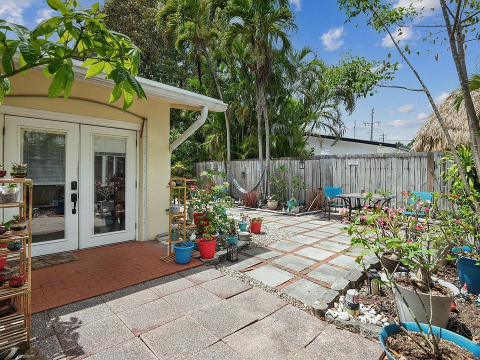 1st image of 1715 SW 21st Street