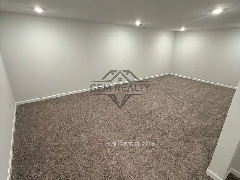 6619 Sacagawea St — Photo 35