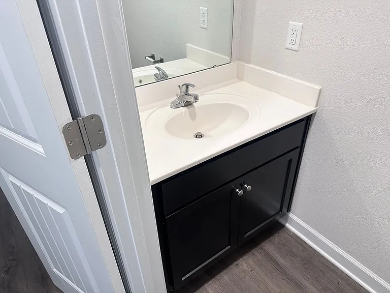 1406 NE Mary Ct — Photo 10