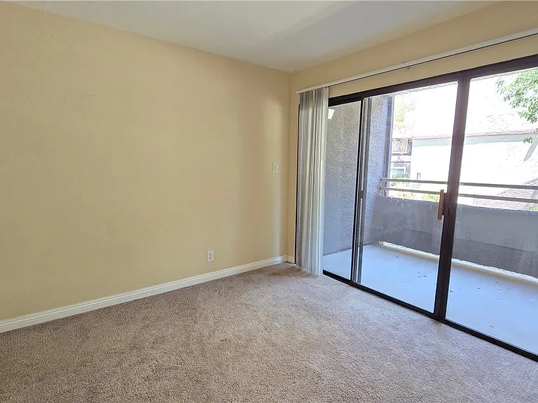 5002 S Rainbow Blvd #103 — Photo 16