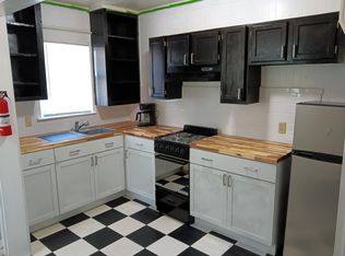 1701 1/2 E Main St, Kalamazoo, MI 49048