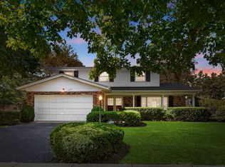 1670 Dartmouth Ln, Deerfield, IL