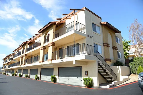 31932 Del Cielo Este Photo 1