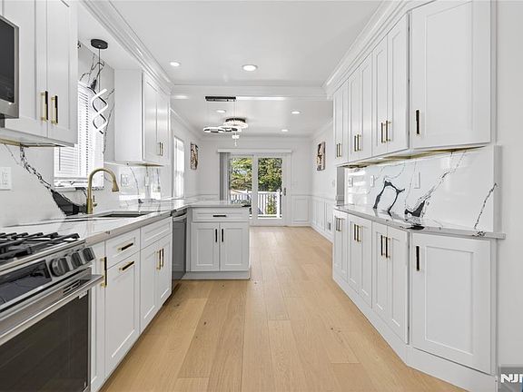 2nd image of 110 Central Avenue