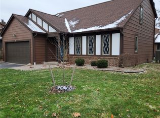 77 Cambridge Ct, Fairport, NY 14450