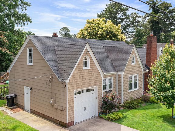 3rd image of 806 Agawam Street