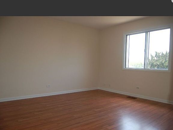 3rd image of 464 Esselen Ct