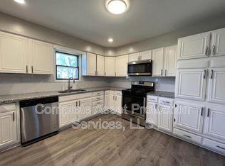 10005 Merrillville Rd APT N, Crown Point, IN 46307