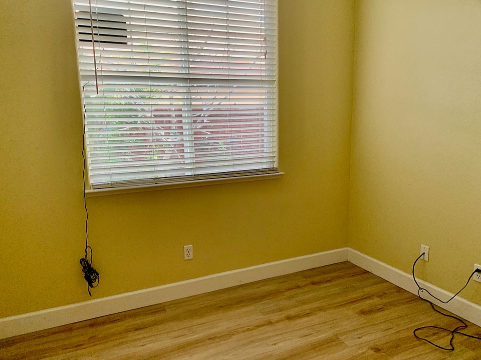 2nd image of 730 Shumardi Oak Ct