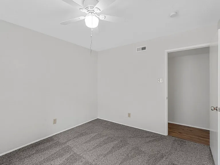 848 Shenandoah Dr — Photo 11