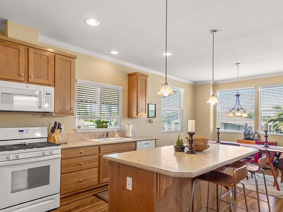 3rd image of 1145 E Barham Dr Space 58