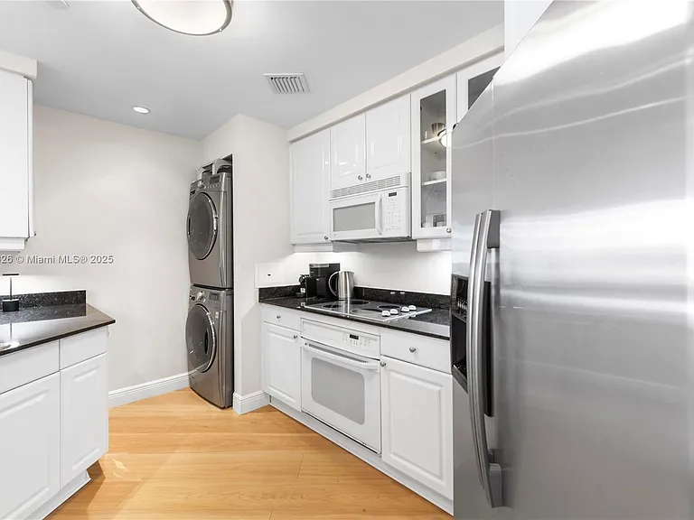 705 Crandon Blvd #405 — Photo 14