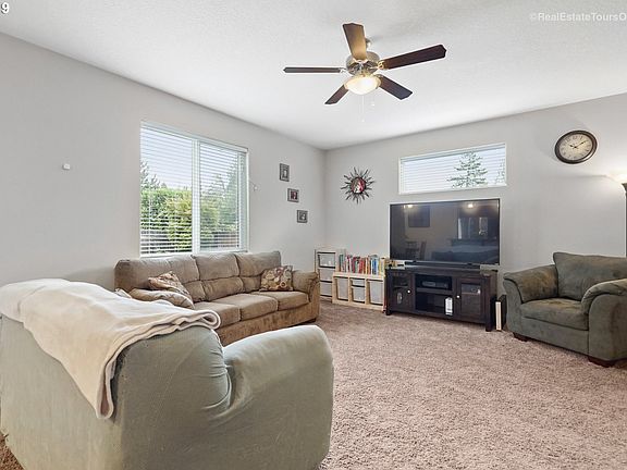 5th image of 5727 NE Lisbon Way
