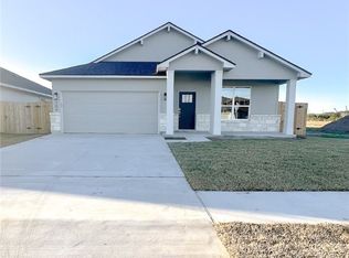 104 Persimmon Ct, Victoria, TX 77904