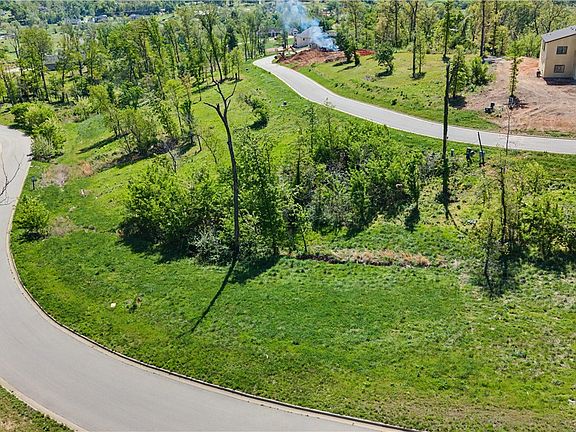 5th image of 2508 NE Waterfall Avenue