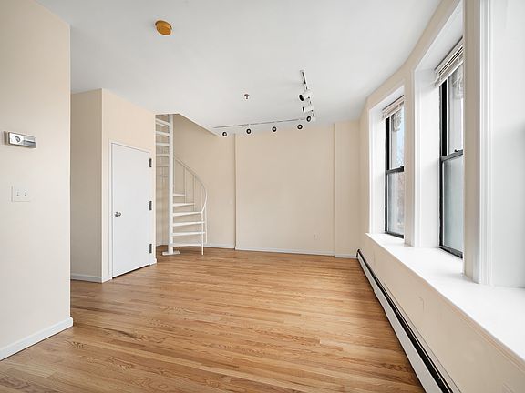 2nd image of 2004 Madison Ave #3
