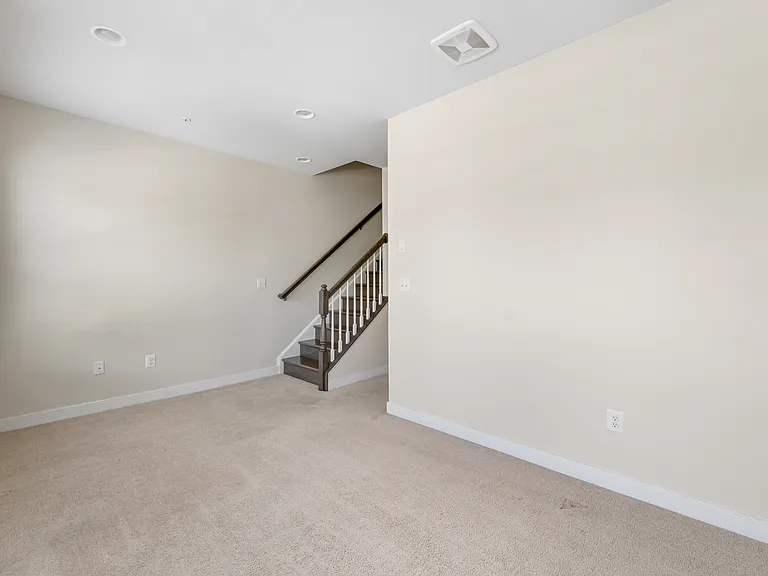 9780 Fields Rd — Photo 23