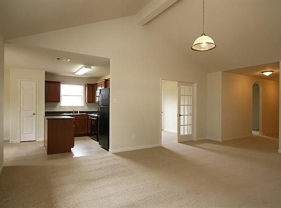 5th image of 154 Lone Star Ave