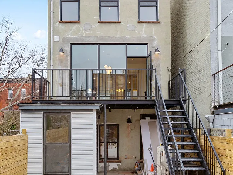 483 Macon St #2 — Photo 17