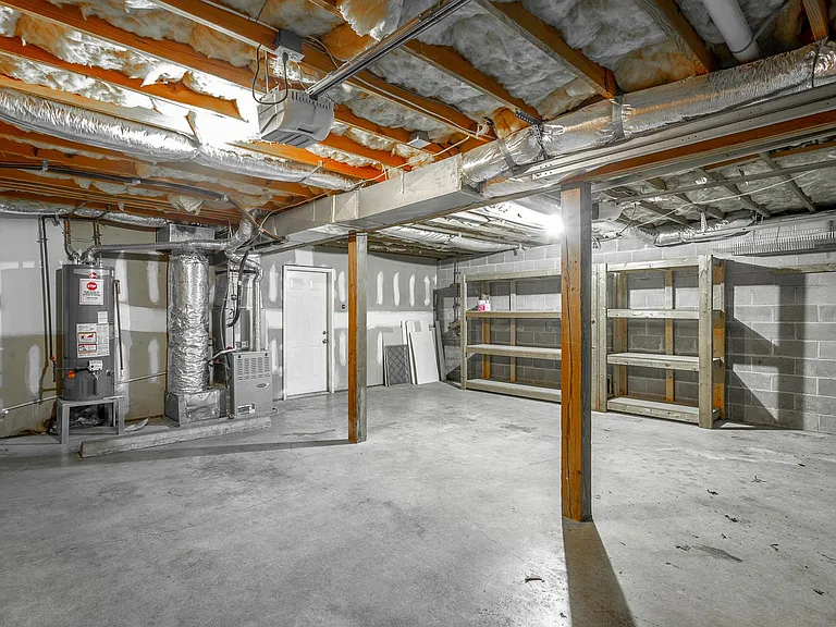 6130 Blue Ash Dr — Photo 45