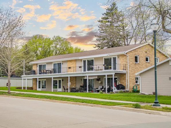 600 Hill Ave APT 1, Spirit Lake, IA 51360