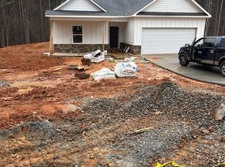 1977 N Hicks Rd, Toccoa, GA 30577