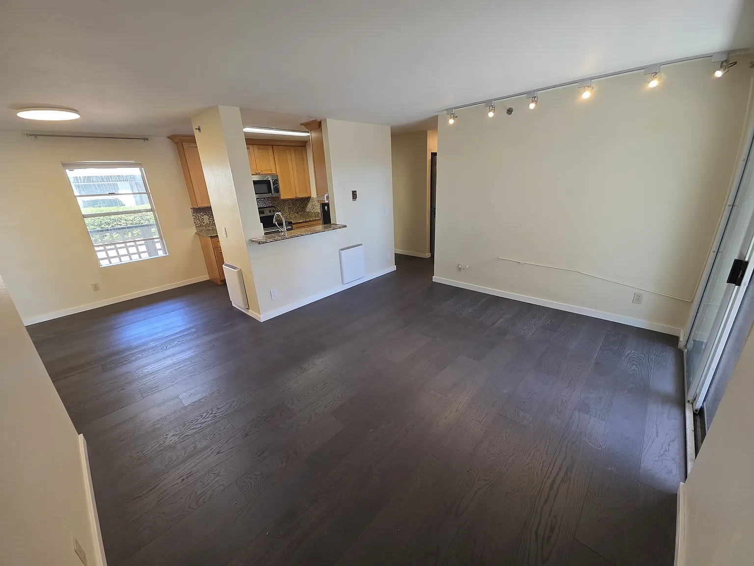 673 Royston Ln — Photo 3