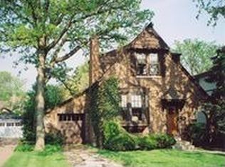 193 Woodside Rd, Riverside, IL 60546