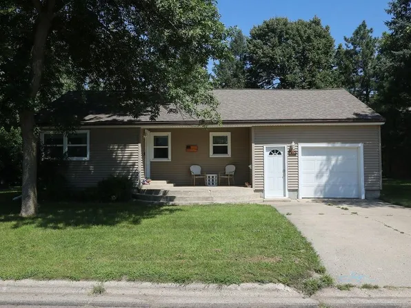 510 11th St, Milford, IA 51351