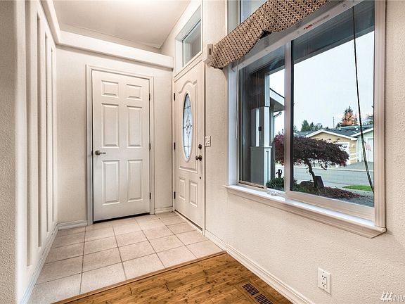 Tiled entryway