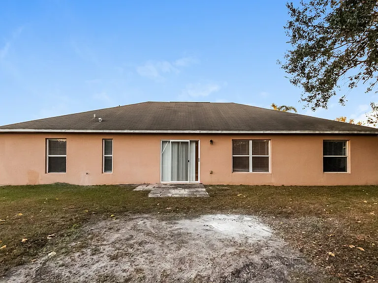 859 Jarnac Dr — Photo 16