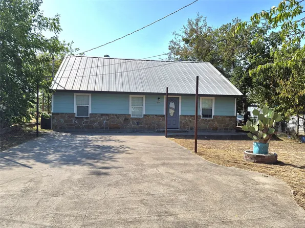 606 E Clifton St, Stephenville, TX 76401