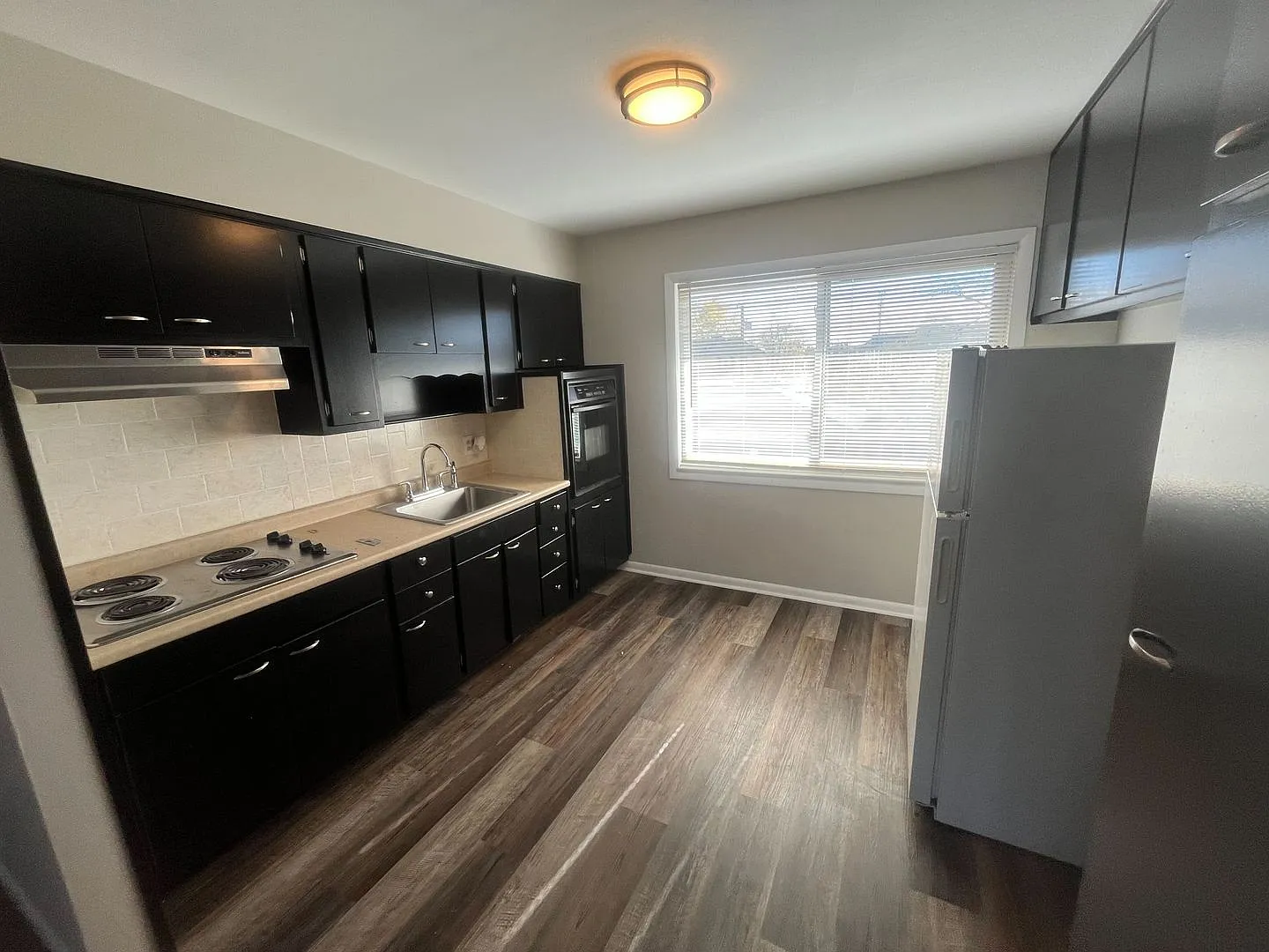 6051 Laurel Hall Dr — Photo 3