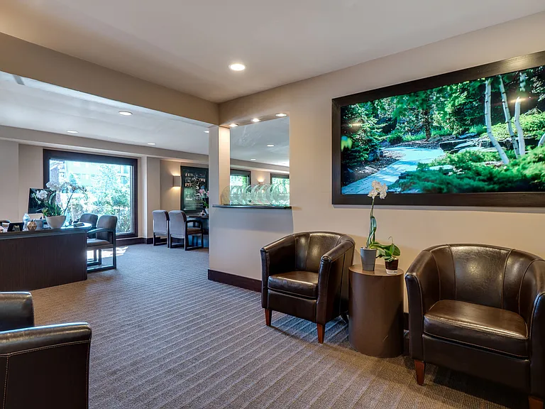 Inviting leasing office