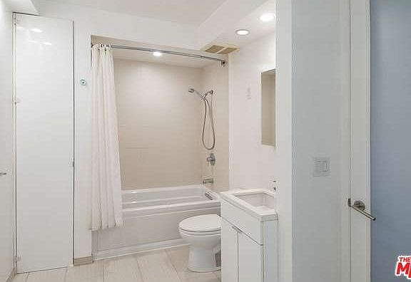 5th image of 8787 Shoreham Dr APT 708