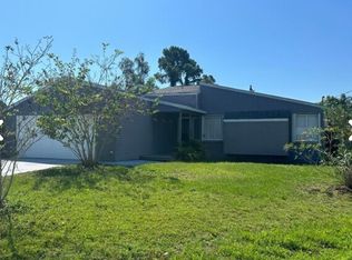 6004 Seagrape Dr, Fort Pierce, FL 34982