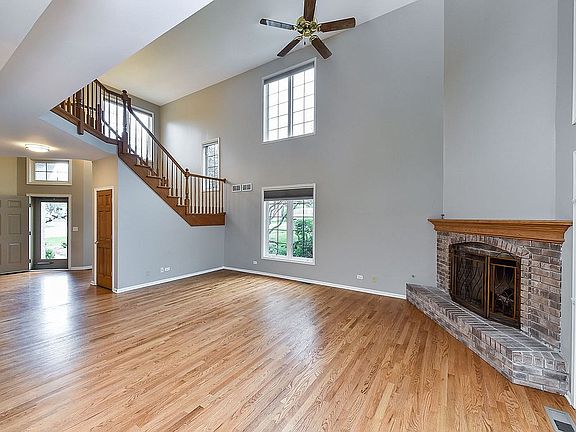 4th image of 26W193 Klein Creek Dr