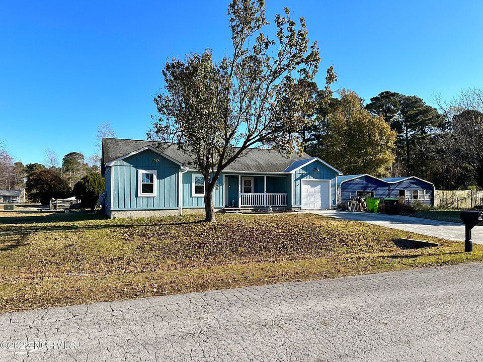2nd image of 112 Pine Needle Drive