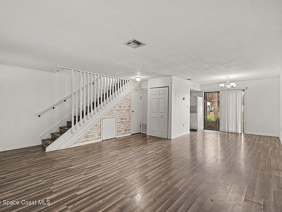 4th image of 1300 Arlington Ln NE APT 116