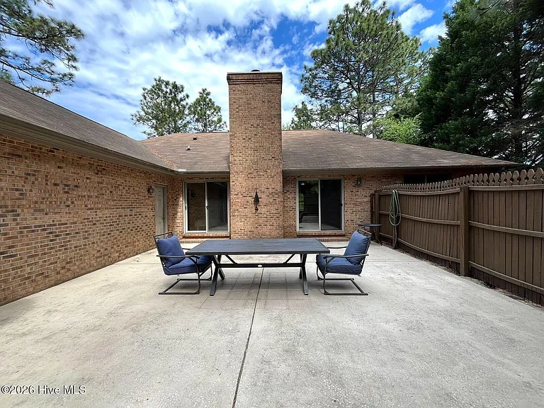 100 Bridle Path Cir — Photo 33
