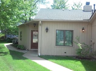21297 Little Brook Way, Strongsville, OH