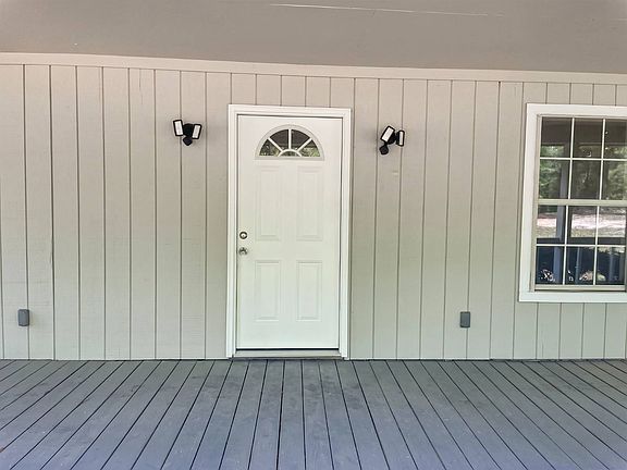 3rd image of 105 Hunters Ridge Rd